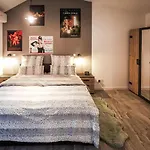 2 Bedroom Beautiful In