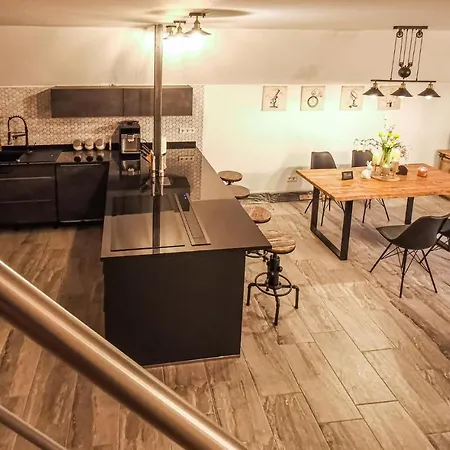 2 Bedroom Beautiful In Semesterbostad