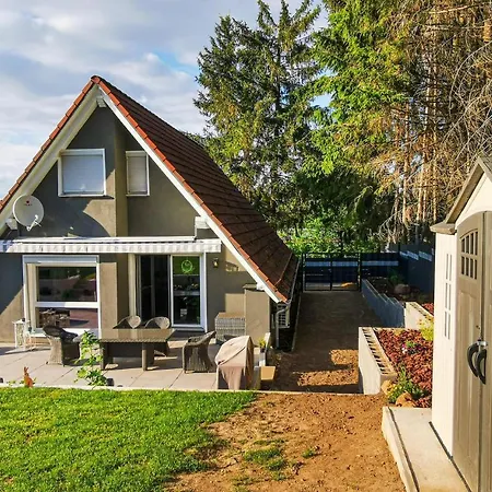 Semesterbostad 2 Bedroom Beautiful In Ulrichstein