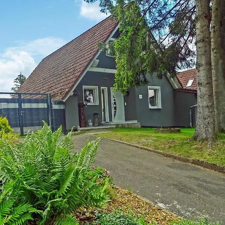 2 Bedroom Beautiful In Ulrichstein