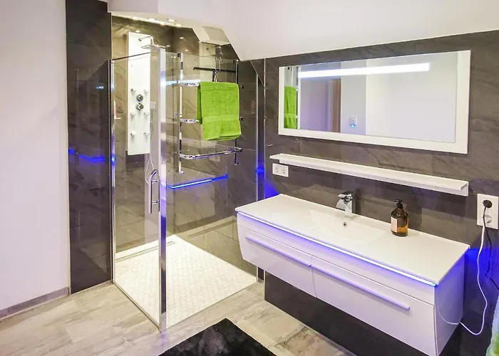 בית נופש 2 Bedroom Beautiful In