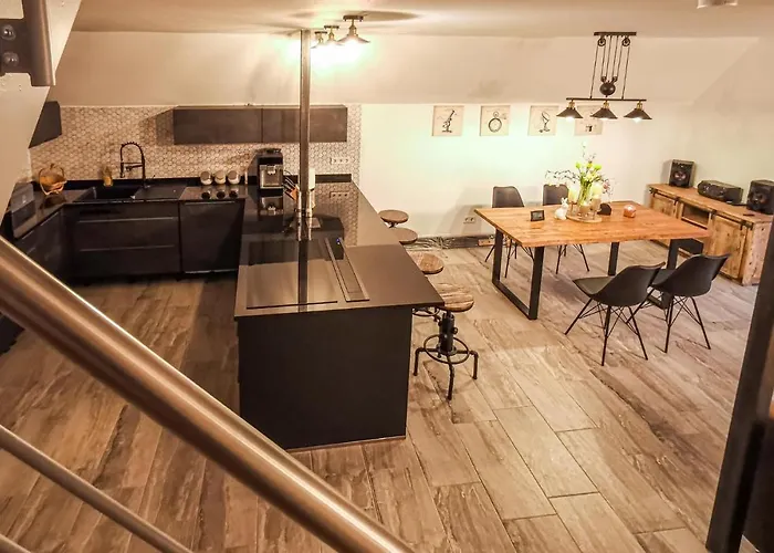 2 Bedroom Beautiful In בית נופש