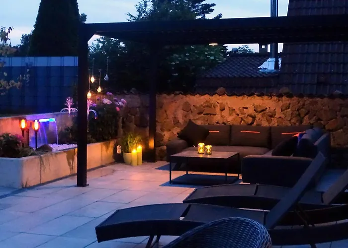 בית נופש 2 Bedroom Beautiful In *